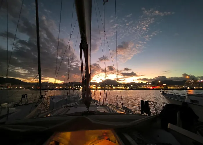 Gloria Sailing