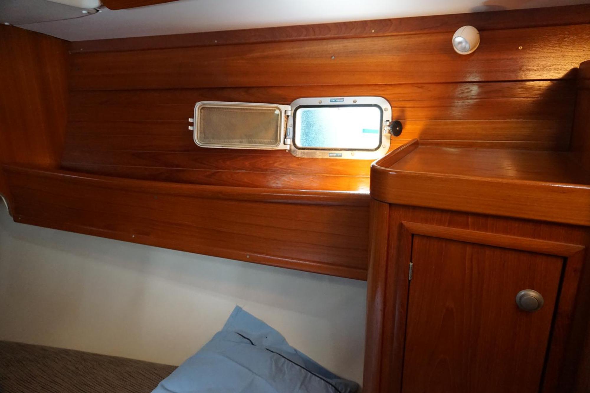 Gloria Sailing Bateau-hôtel *