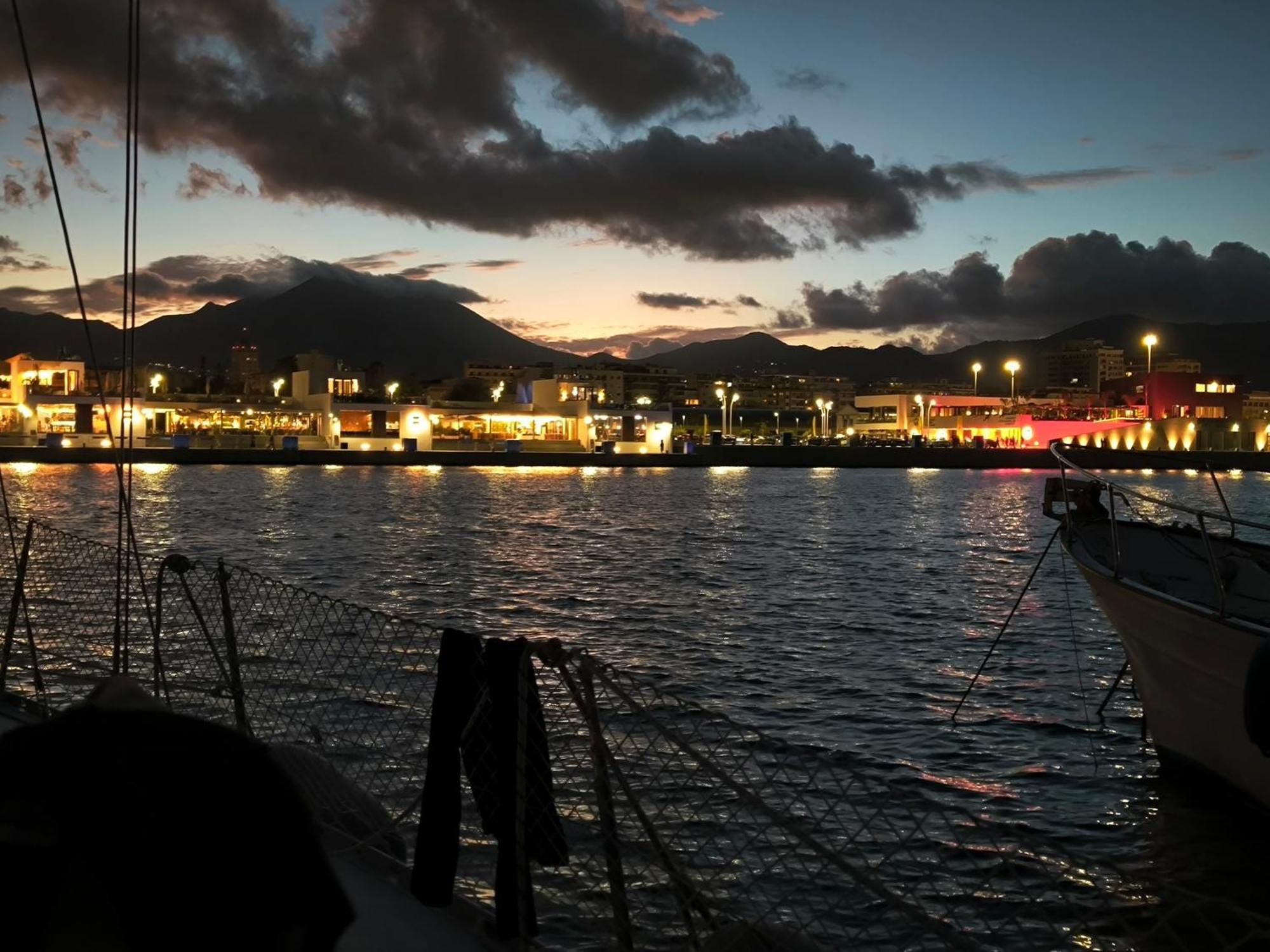 Bateau-hôtel Gloria Sailing *